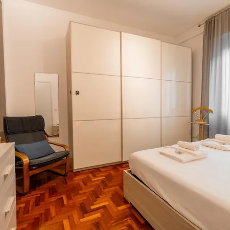 Via Ovada 5 *