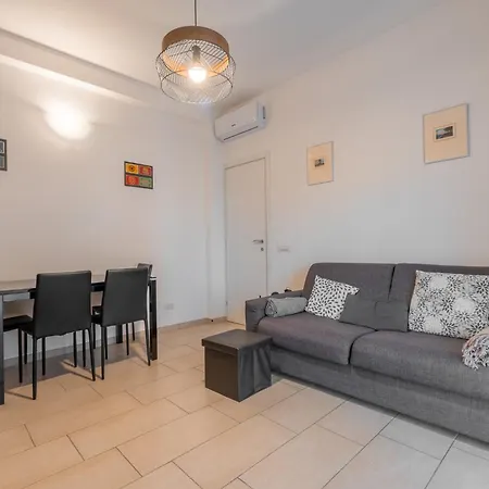 Via Ovada 5 * Μιλάνο