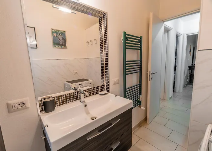 Via Ovada 5 *