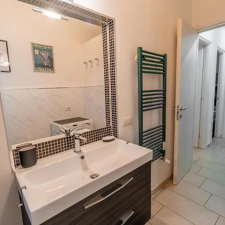 Via Ovada 5 *